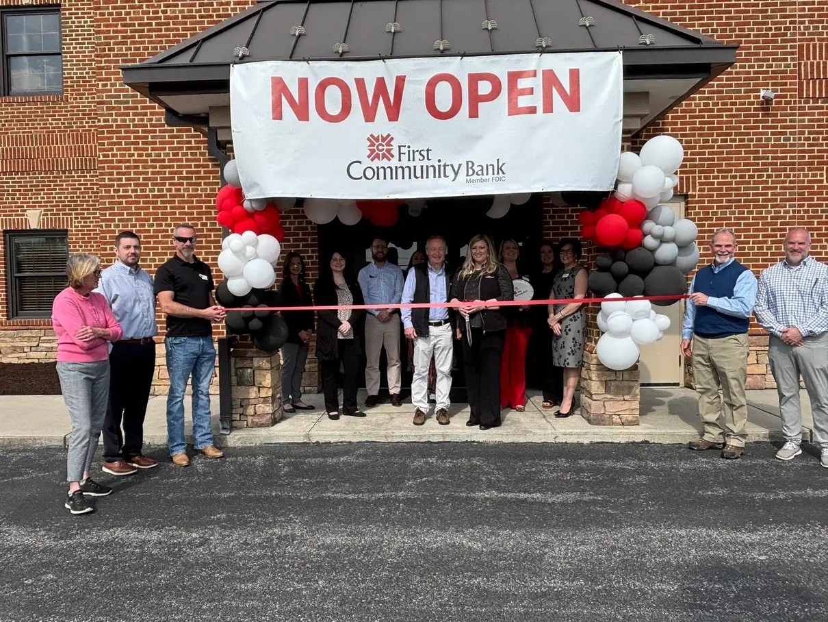 Wytheville VA Avenue branch grand opening.